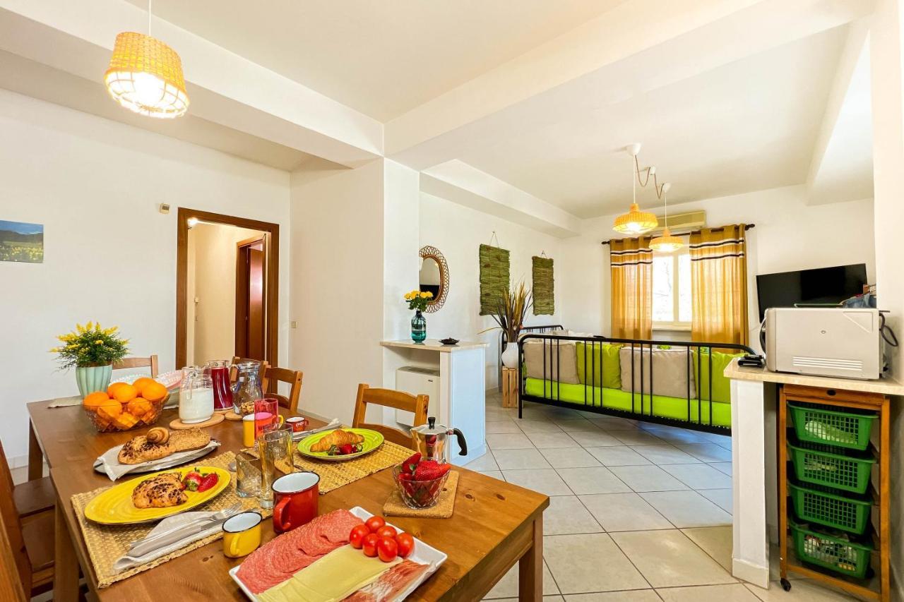 Livingapple Apartment Scauri  Ngoại thất bức ảnh