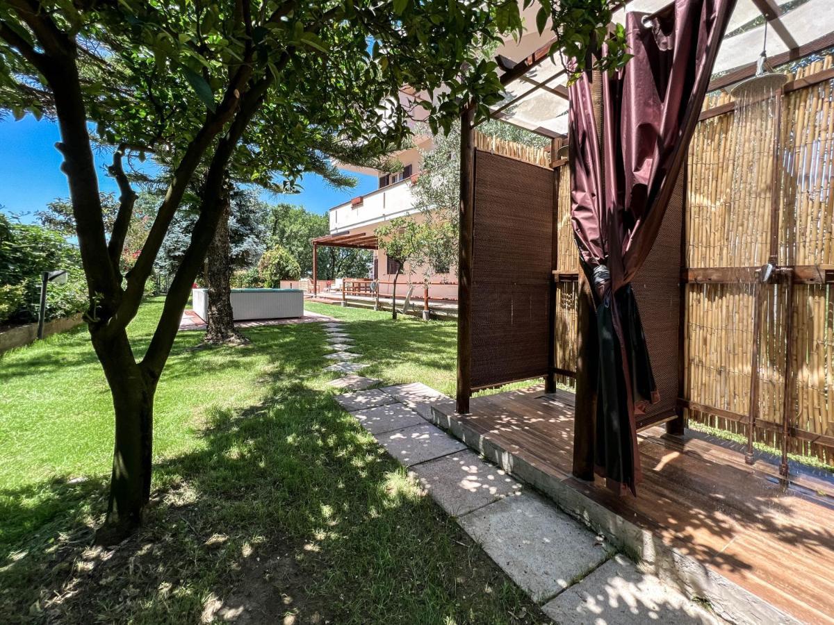 Livingapple Apartment Scauri  Ngoại thất bức ảnh