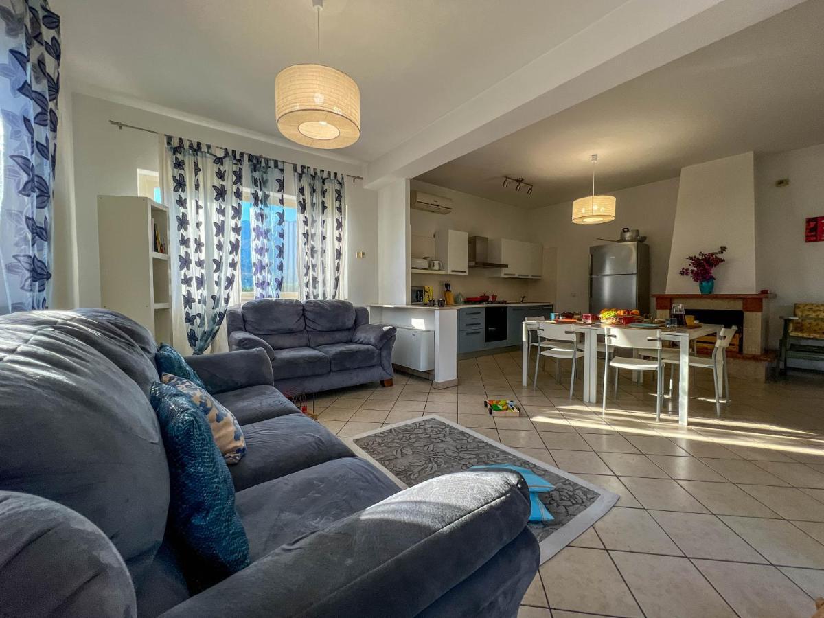 Livingapple Apartment Scauri  Ngoại thất bức ảnh