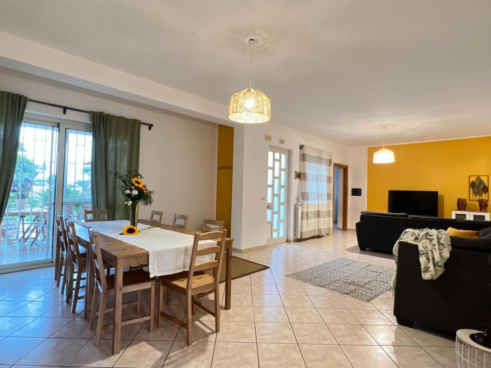 Livingapple Apartment Scauri  Ngoại thất bức ảnh